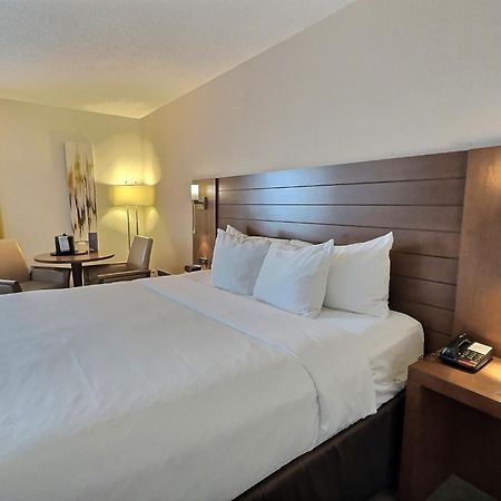 Quality Inn Rouyn-Noranda Buitenkant foto