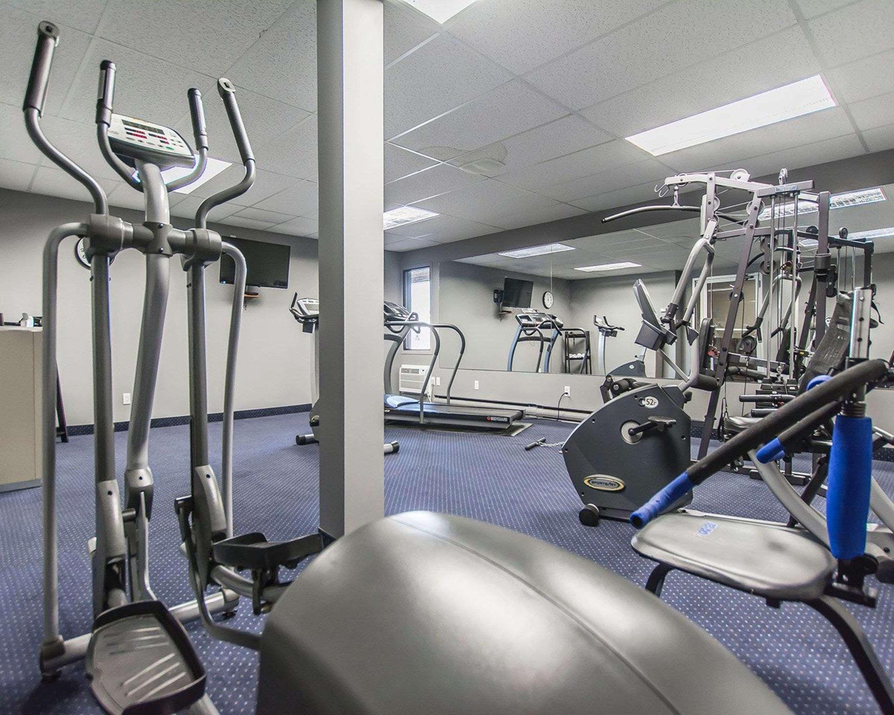 Quality Inn Rouyn-Noranda Buitenkant foto