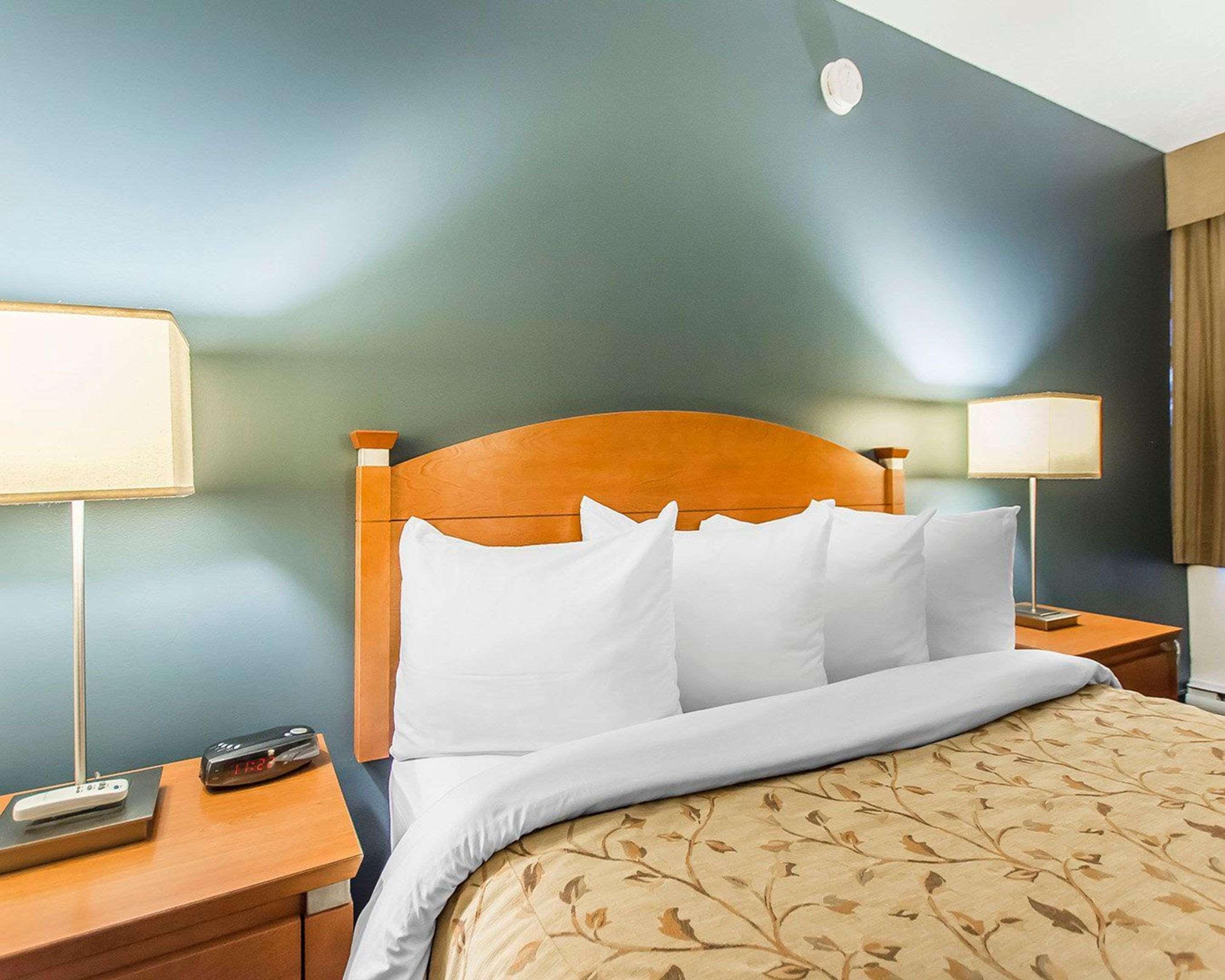 Quality Inn Rouyn-Noranda Buitenkant foto