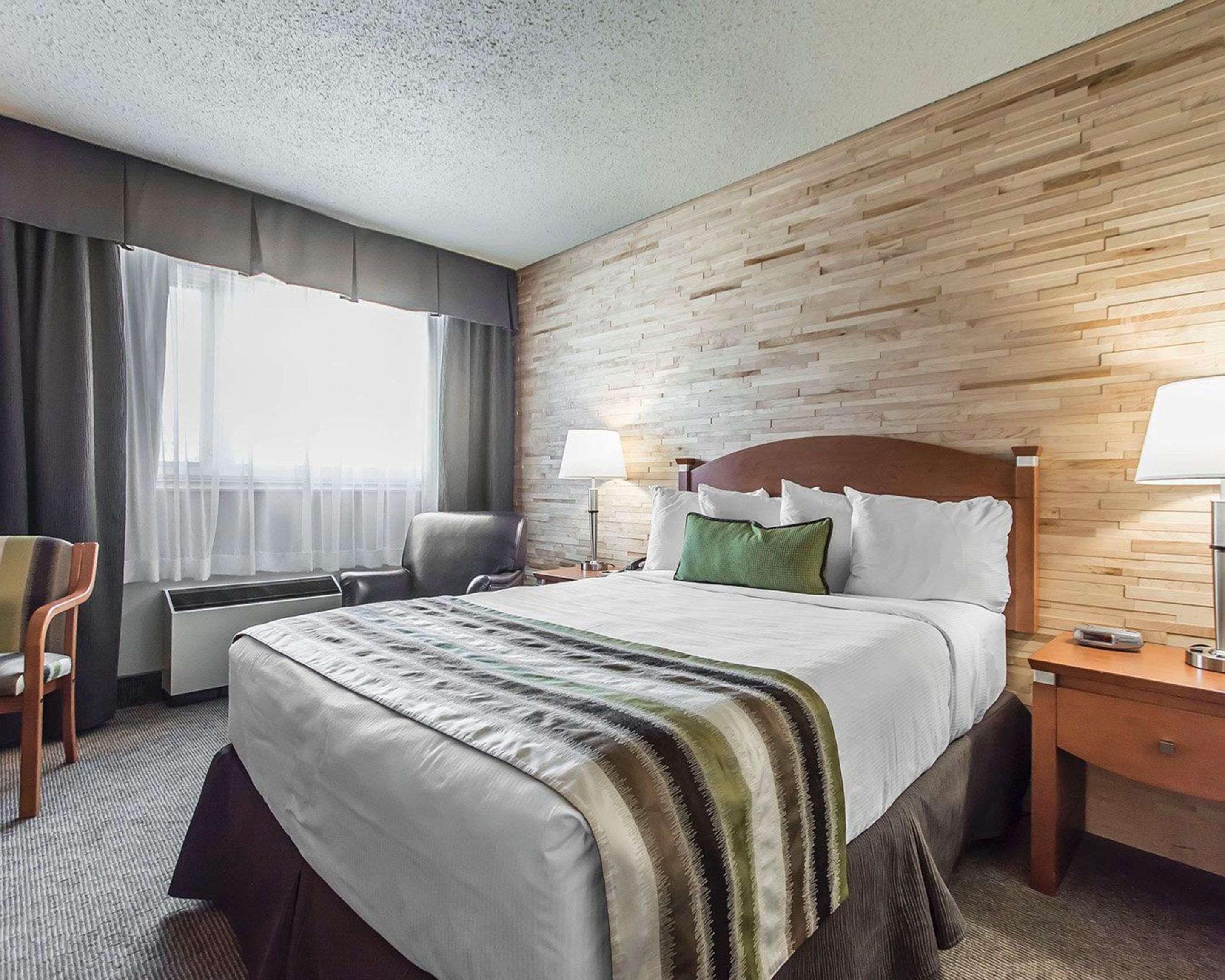Quality Inn Rouyn-Noranda Buitenkant foto