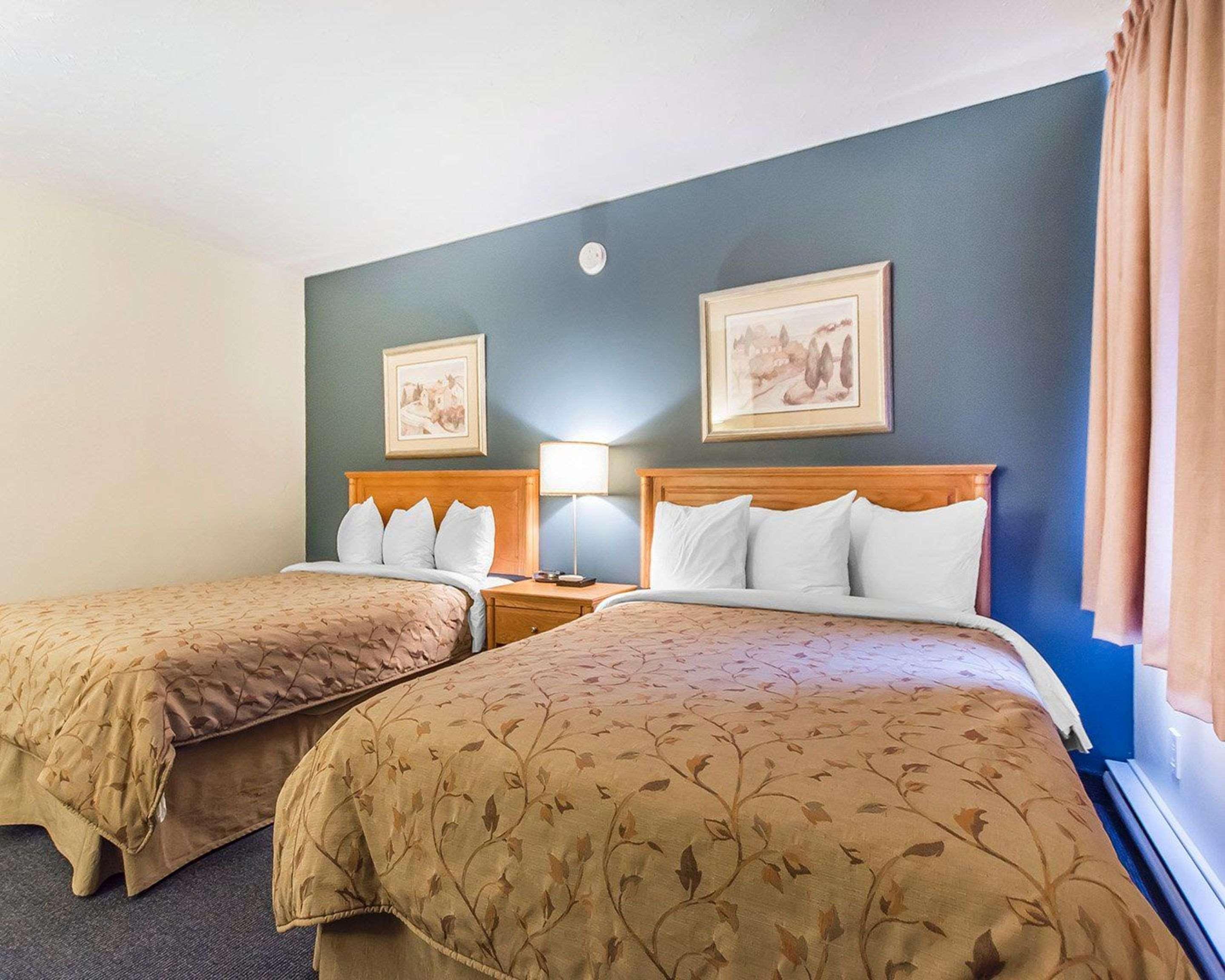 Quality Inn Rouyn-Noranda Buitenkant foto
