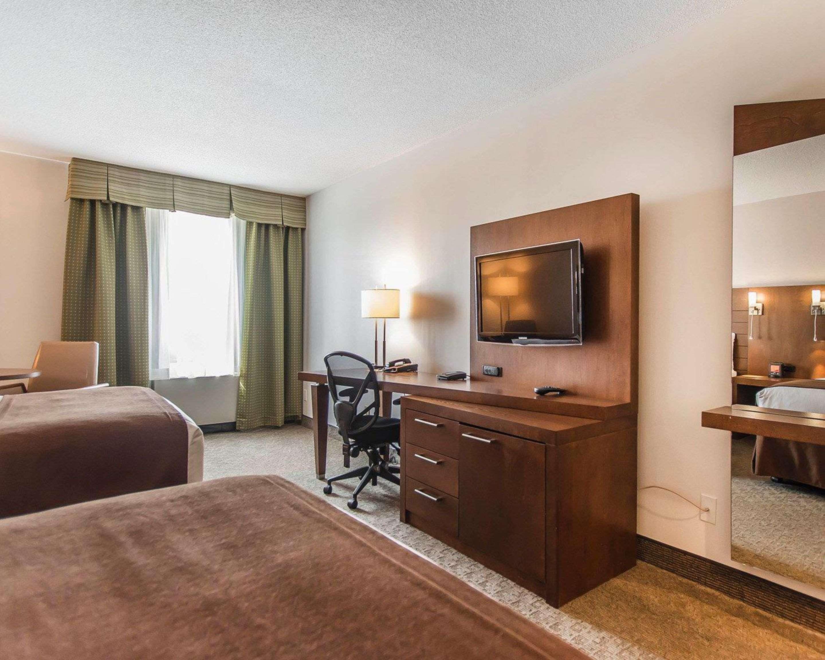 Quality Inn Rouyn-Noranda Buitenkant foto