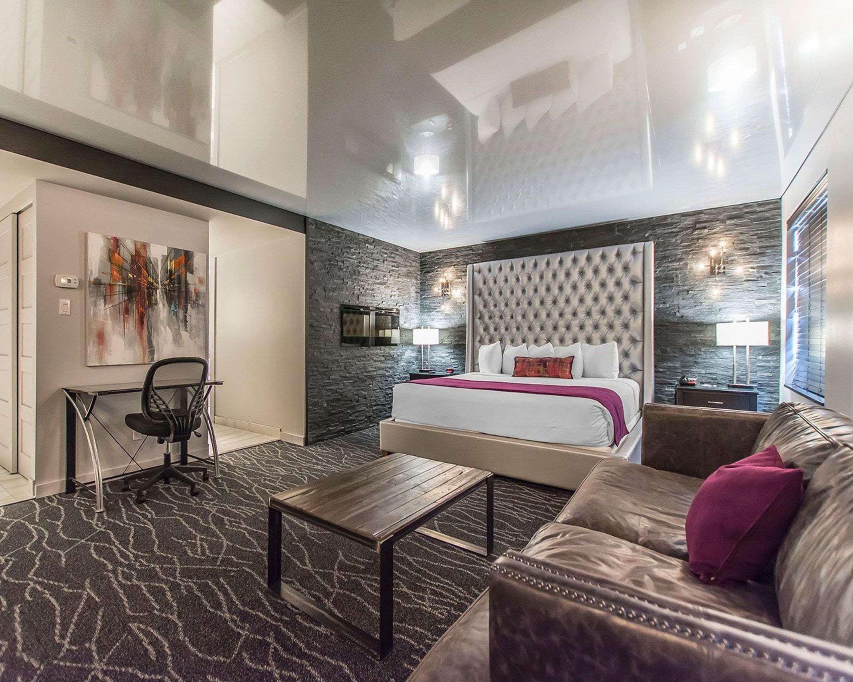 Quality Inn Rouyn-Noranda Buitenkant foto