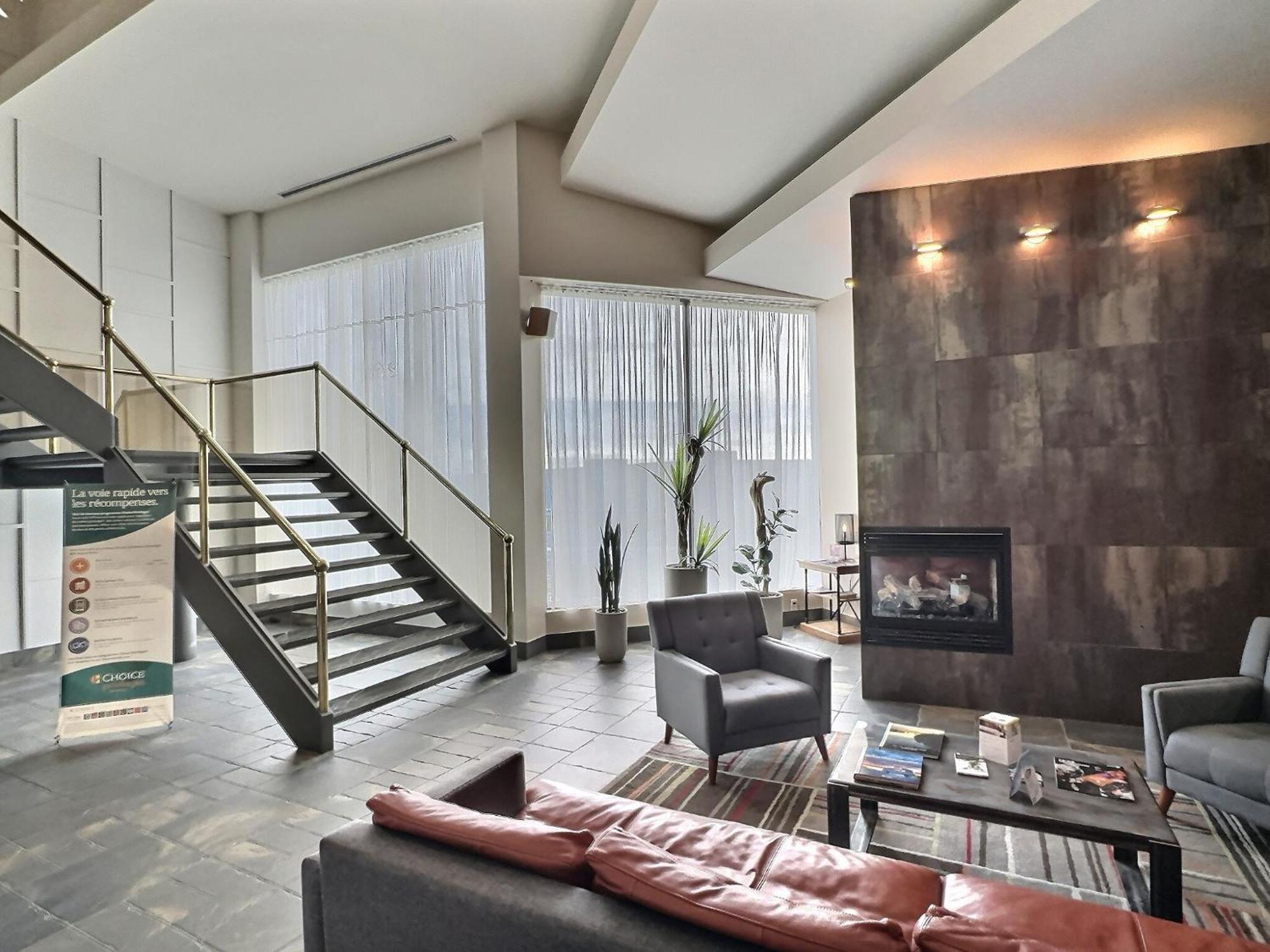 Quality Inn Rouyn-Noranda Buitenkant foto