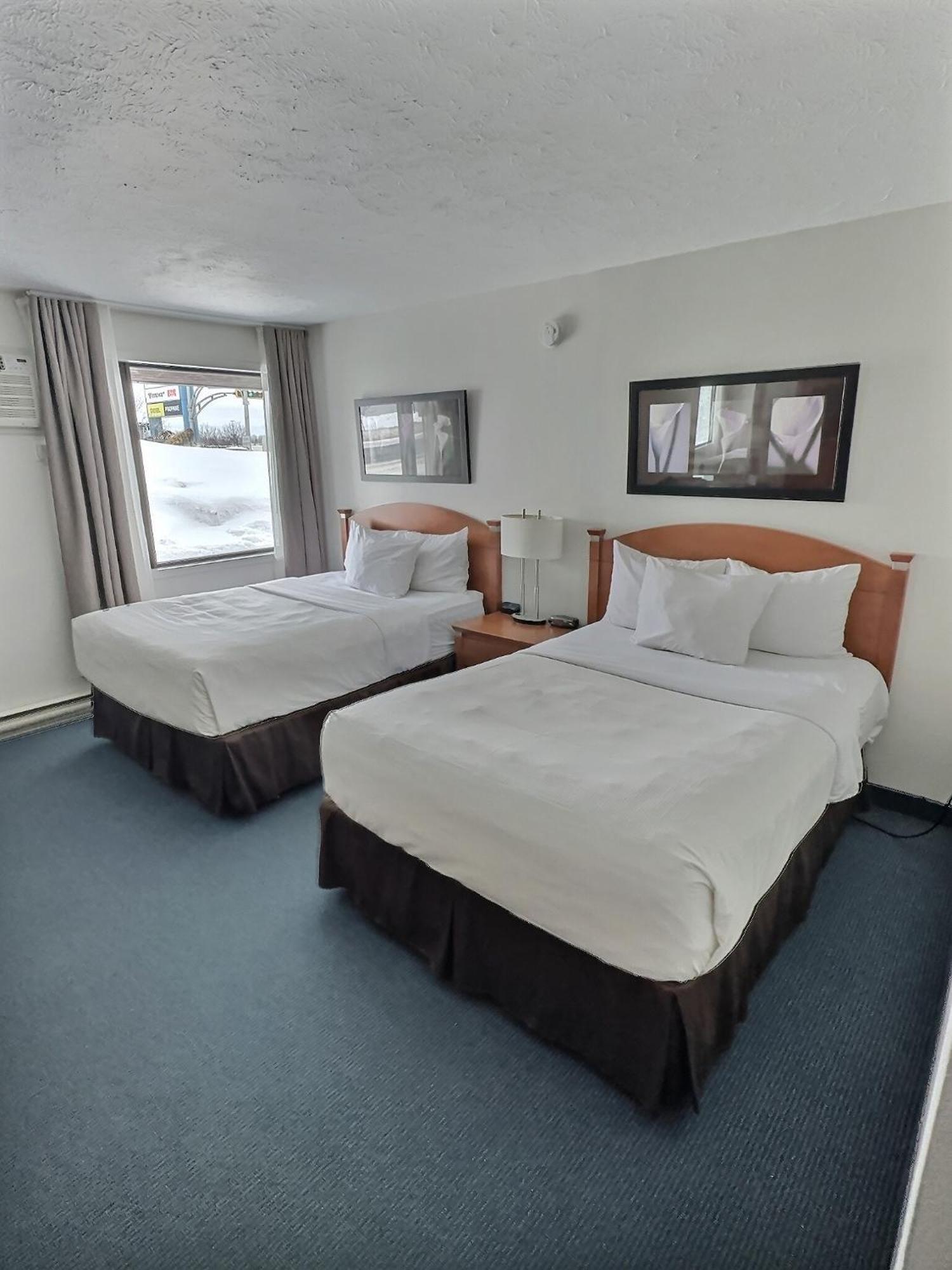 Quality Inn Rouyn-Noranda Buitenkant foto