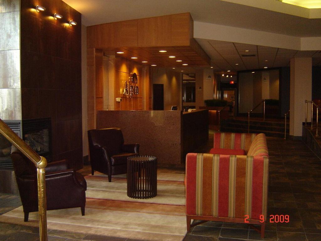 Quality Inn Rouyn-Noranda Buitenkant foto