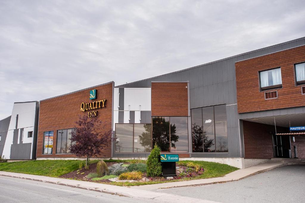 Quality Inn Rouyn-Noranda Buitenkant foto